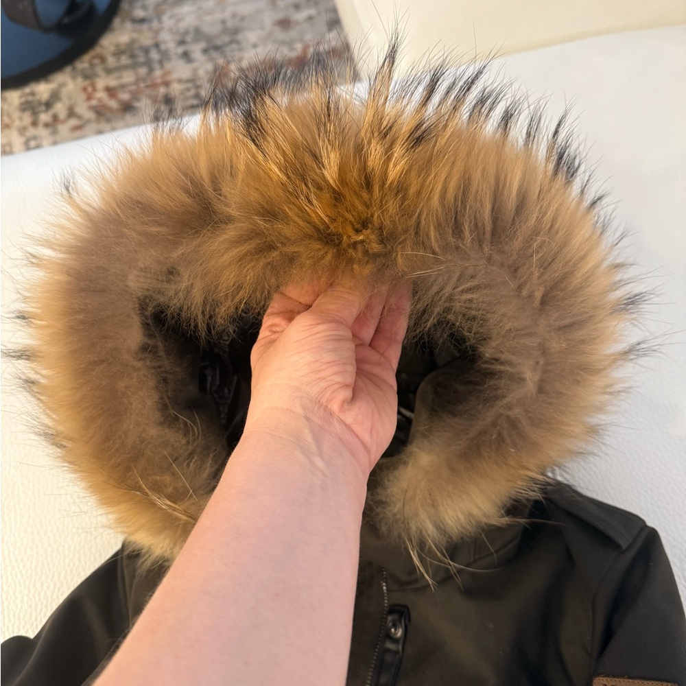Mackage Girl down jacket. Size 8 - Picture 13 of 14